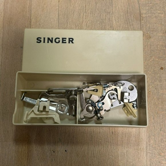 Vintage Singer Sewing Machine Attachments with White Singer Case - Picture 2 of 7